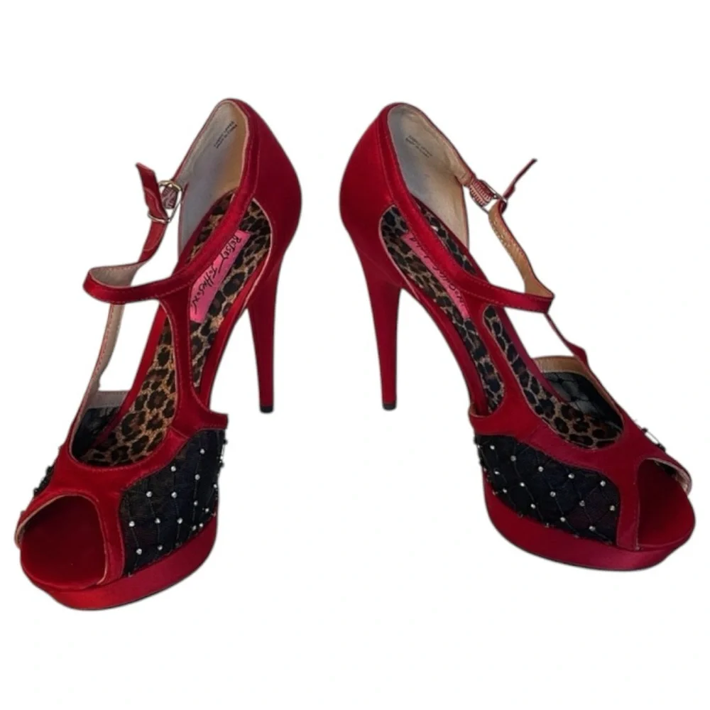BETSEY JOHNSON Infatuation Red Satin Heels Ankle Buckle Straps Open Toe Size 7.5
